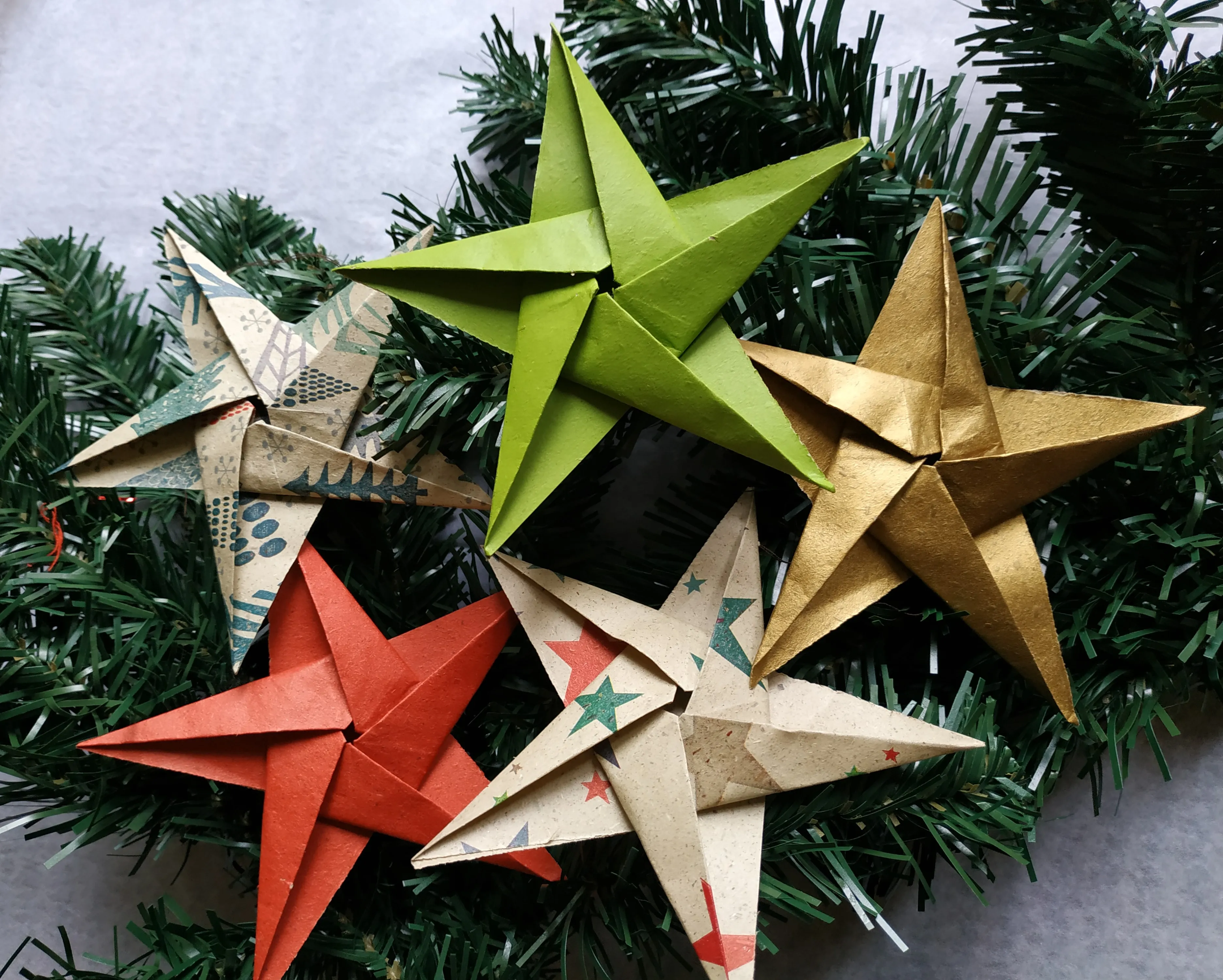 Gift wrapping papers — premium decorative wrapping rolls